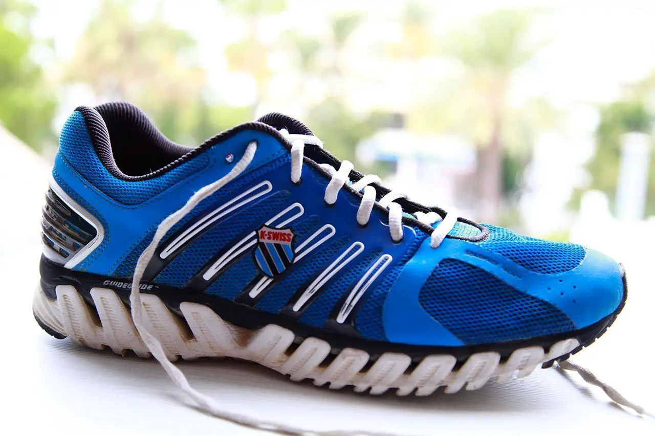 How to tie a running shoe