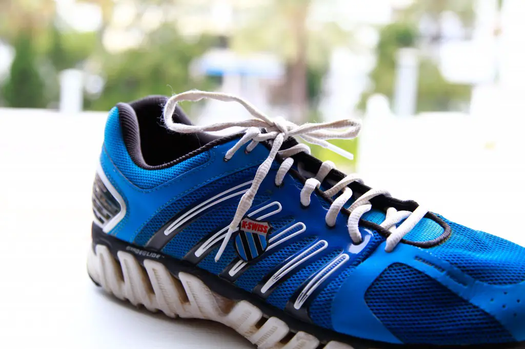 How to tie a running shoe