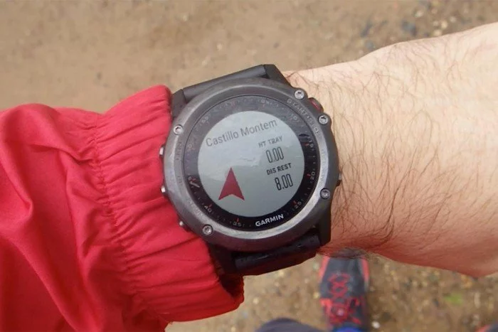 Garmin Fenix 3 - Flecha de navegación