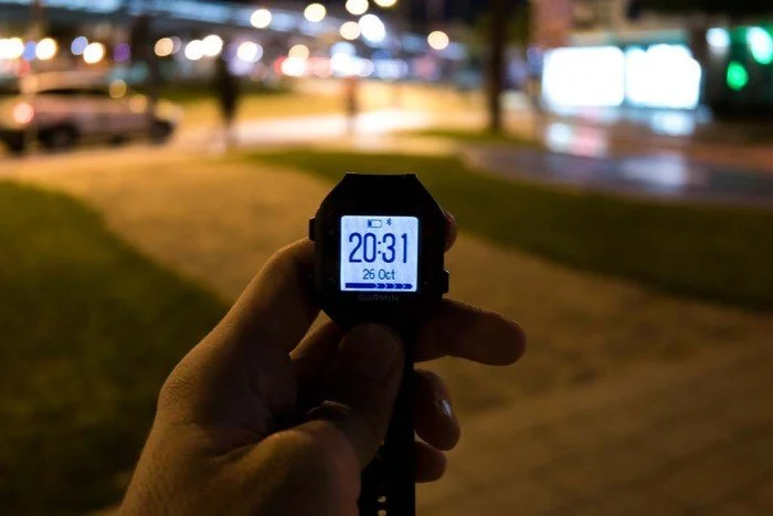 Garmin Forerunner 25 - Pantalla iluminada