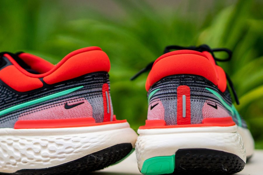 Inserciones Nike ZoomX Invincible Run