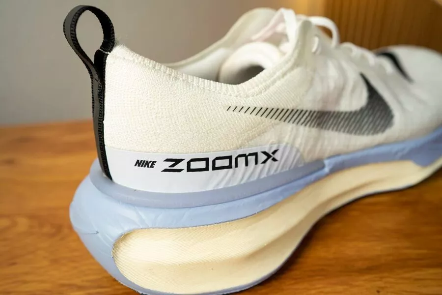 Nike Invincible Run 3 ZoomX - Talón