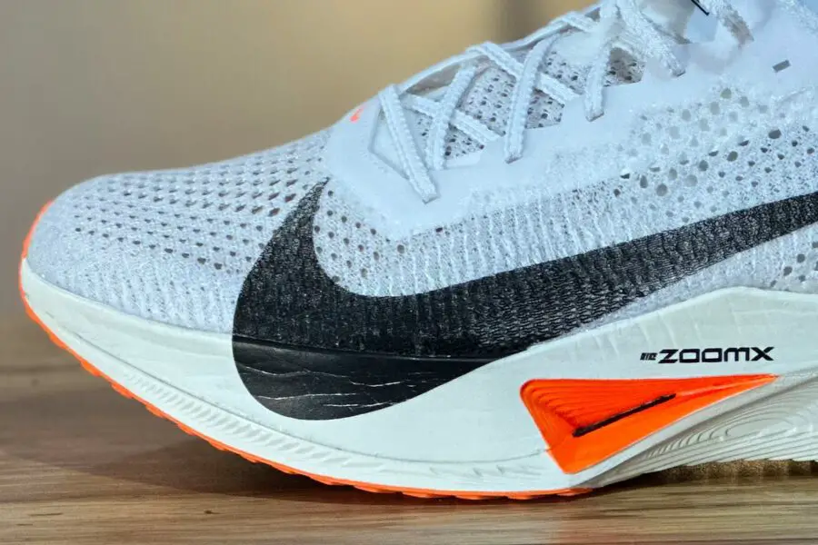 NIKE VAPORFLY 3 - Carbon and foam plate