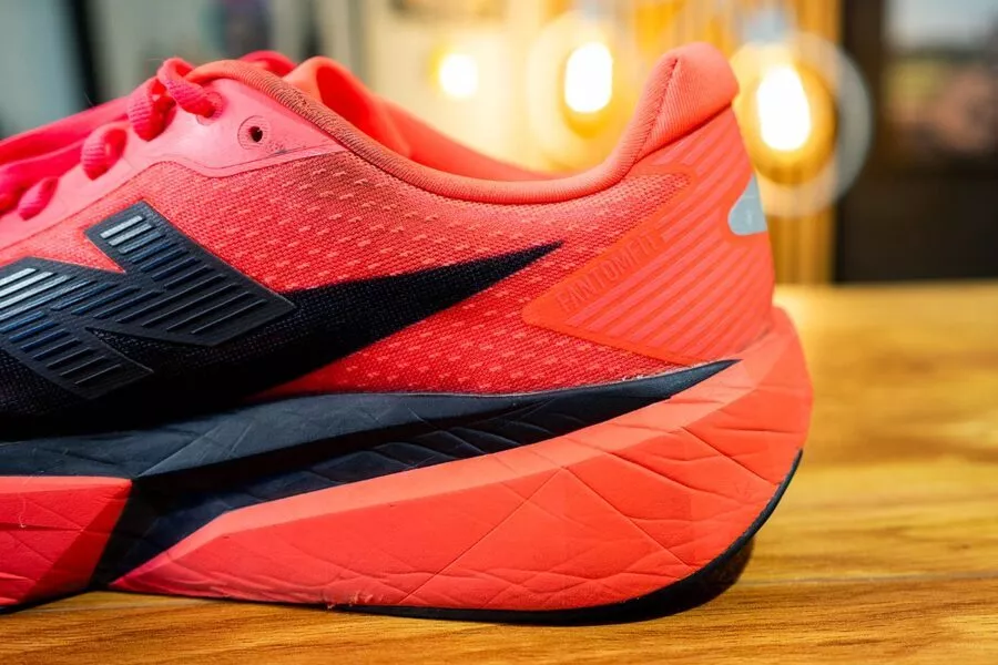 New Balance Rebel v5