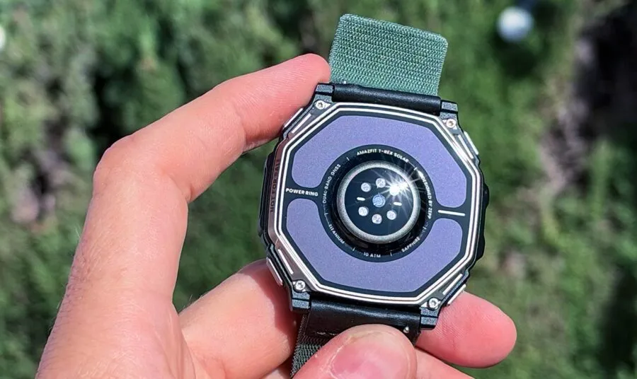 Amazfit T-Rex Dual Solar, análisis y opinión. El primer AMOLED con carga solar 2 Amazfit T-Rex Dual Solar Panel solar trasero