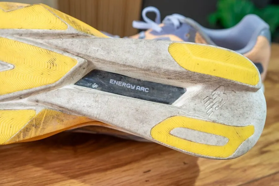 New Balance SuperComp Elite v6 | Review, opinión y comparativa con Elite v5 4 New Balance Elite v6 placa Energy Arc